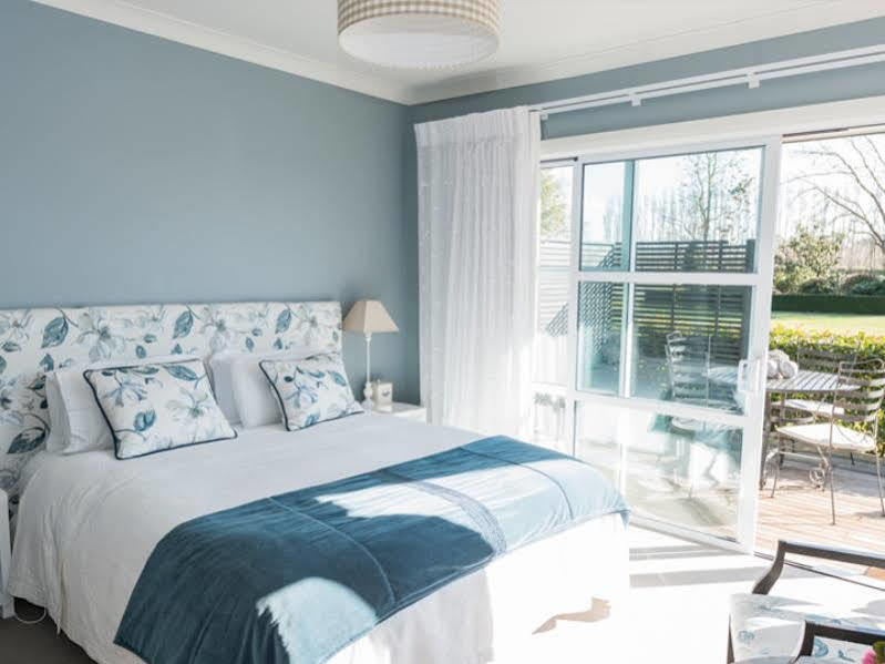 Revive On Oakview Boutique Beauty And Accommodation Ashburton Exterior photo