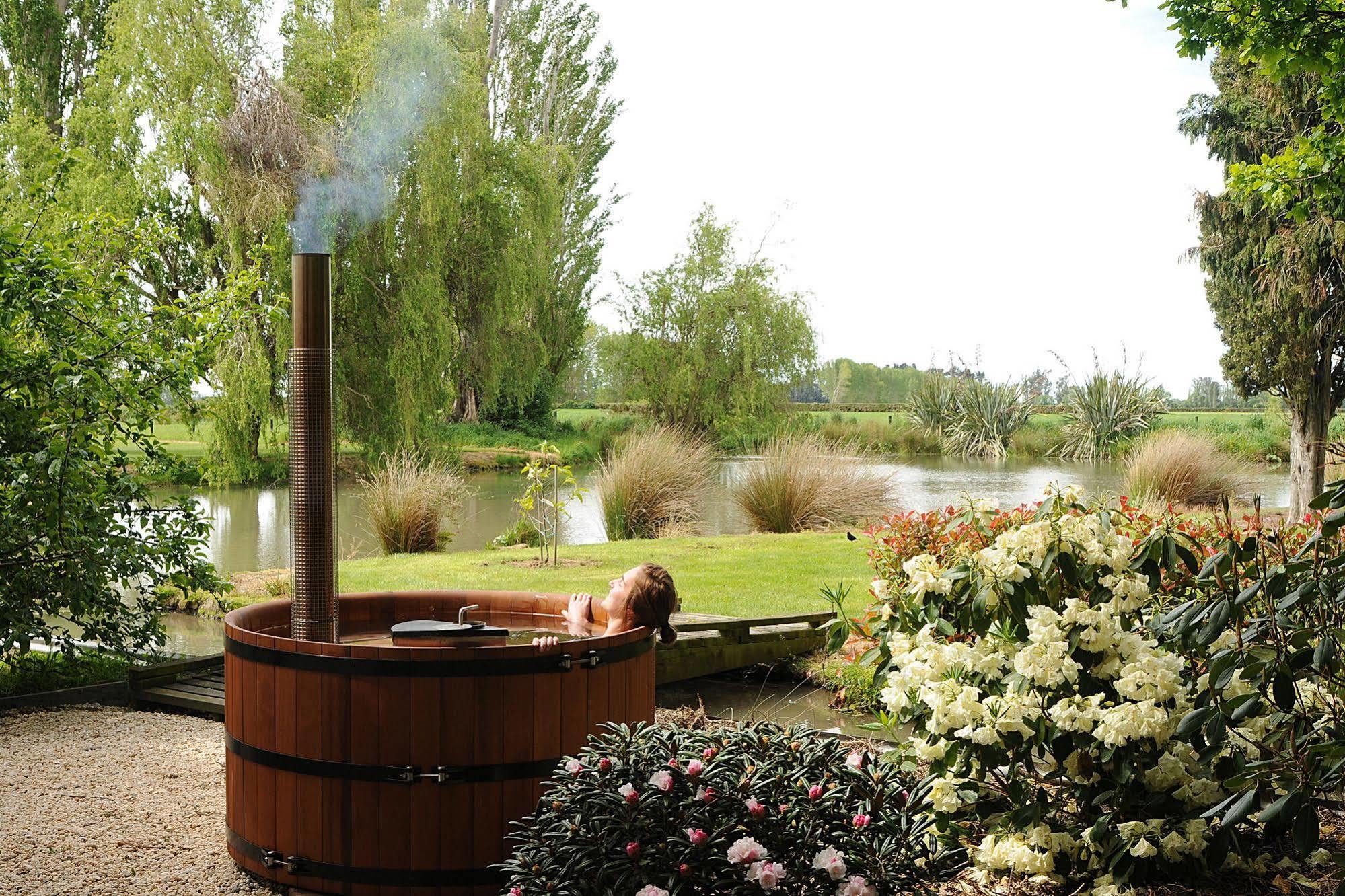 Revive On Oakview Boutique Beauty And Accommodation Ashburton Exterior photo